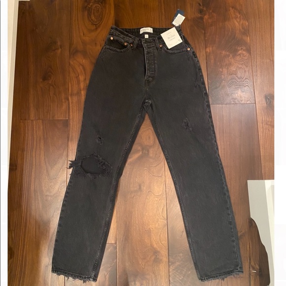 Brand new tags on Abercrombie Dad Jeans - Picture 5 of 9